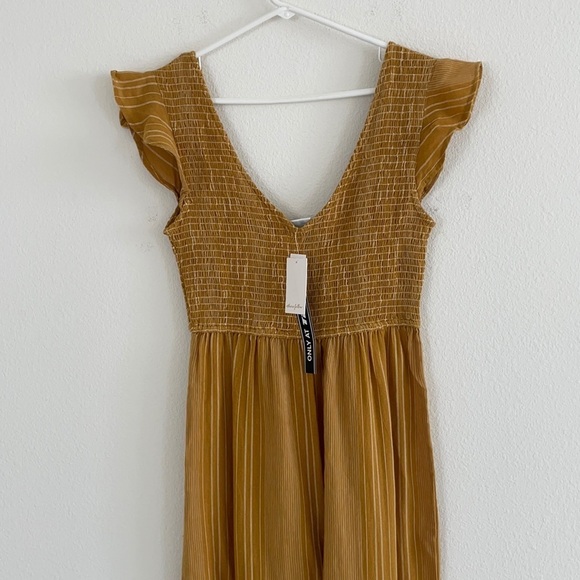 NWT Others Follow Bahamas Ruffled Yellow Jumpsuit - Picture 2 of 11